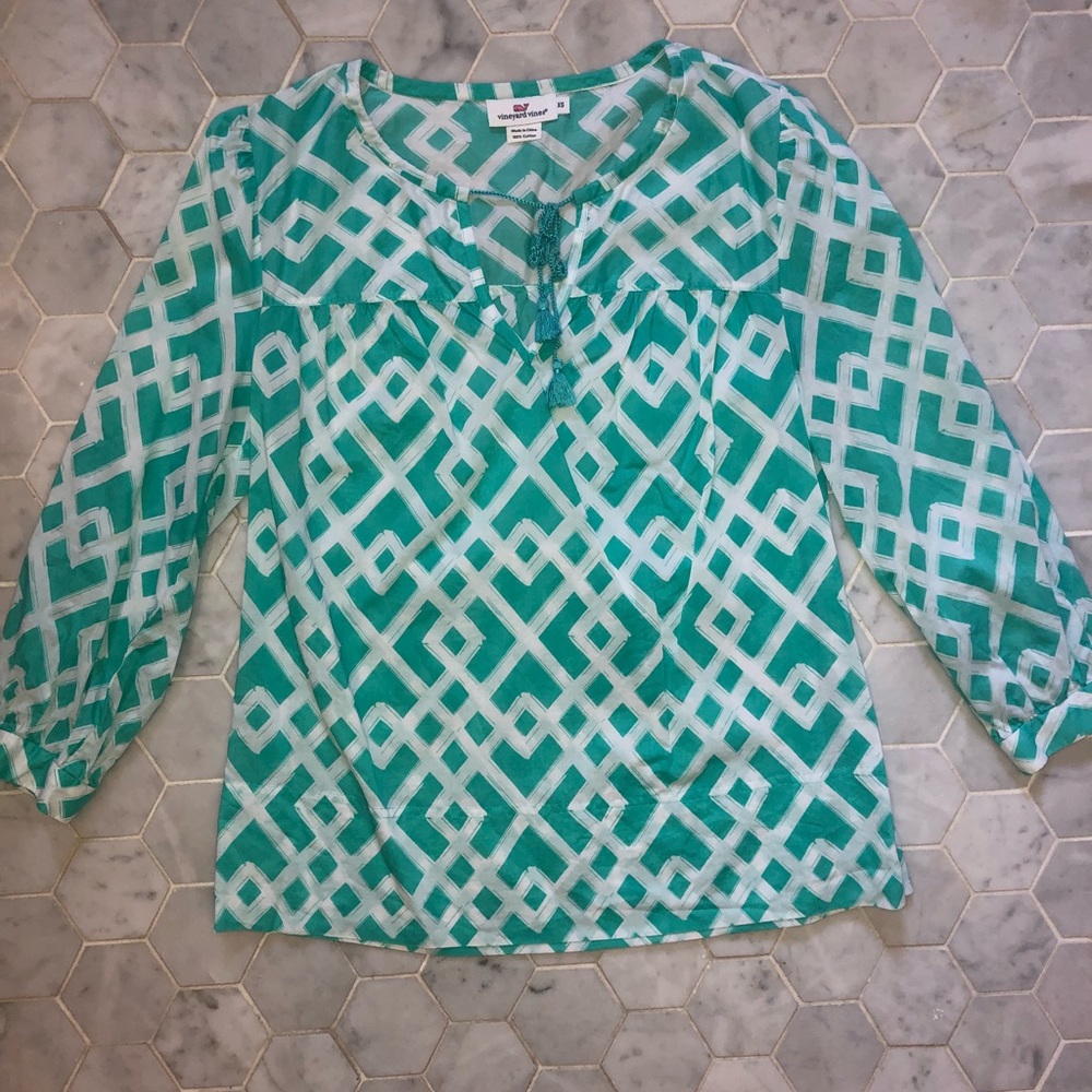 Vineyard Vines Summer top